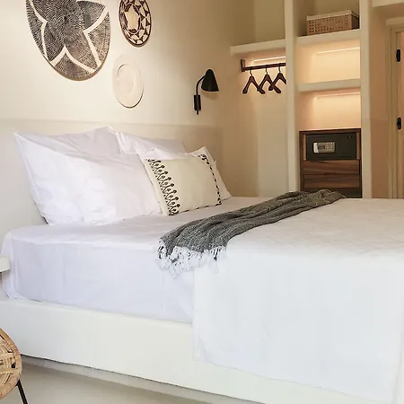 Pilos Hotel