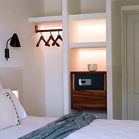 Hotel Pilos